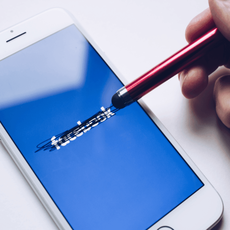 Facebook так і не вирішив проблему російського втручання в український сегмент соцмережі