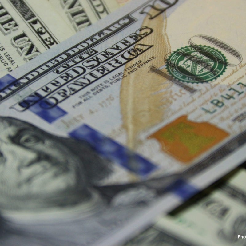 У 2018 заробітчани переказали в Україну $11 млрд