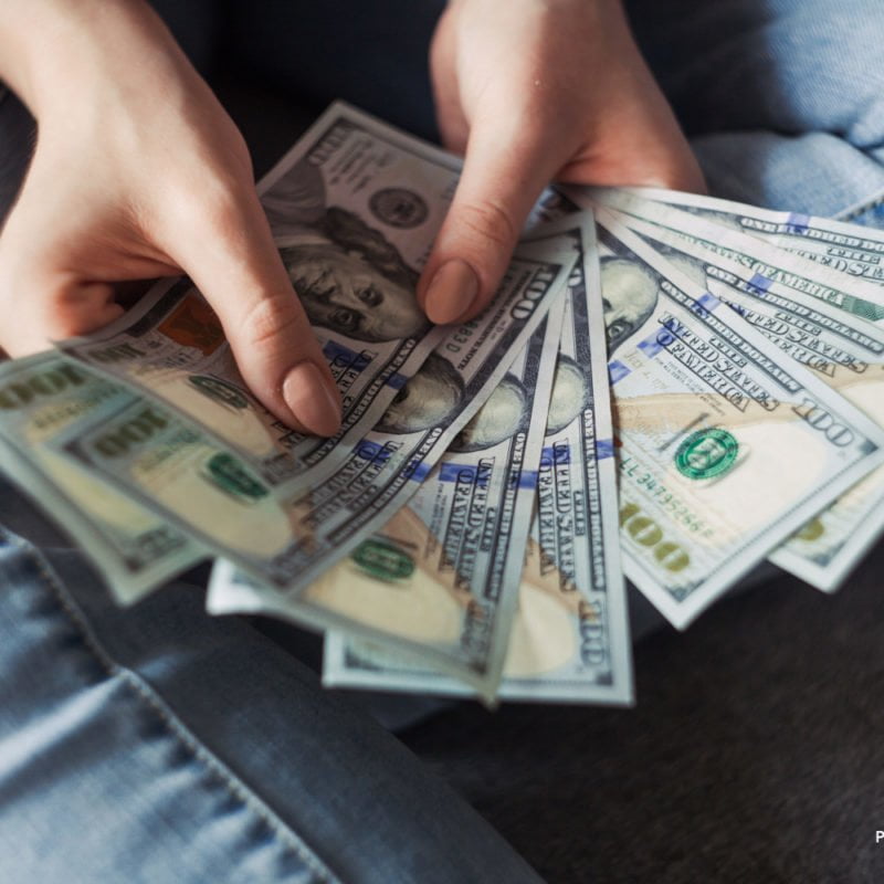 Заробітчани переказали до України майже $11 млрд