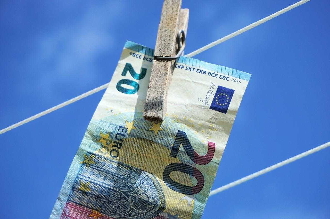 EU is implementing anti-money laundering program in Ukraine 2