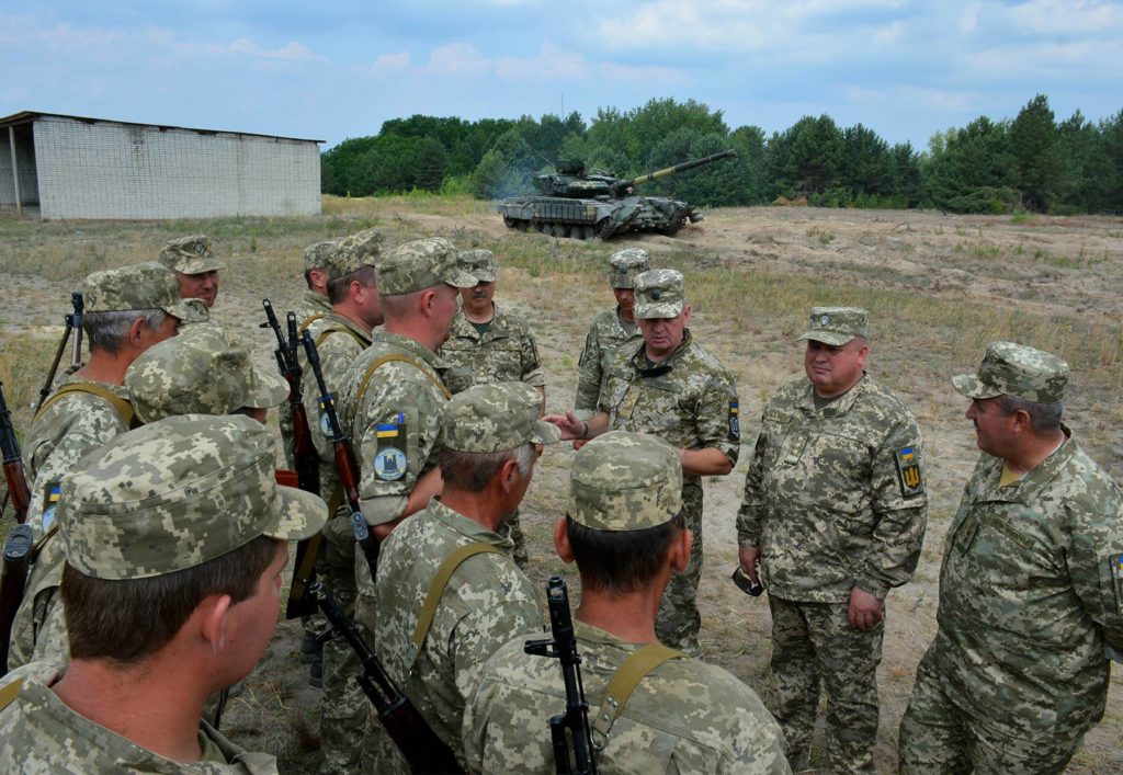 Муженко розповів, скільки добровольців служать у ЗСУ