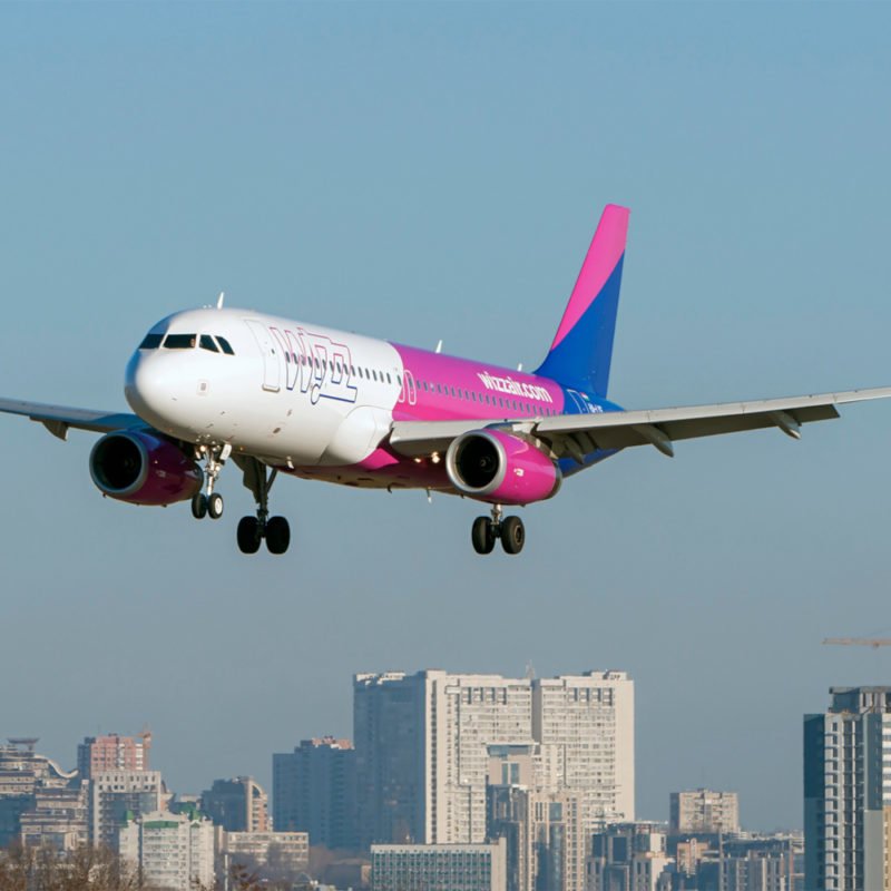 Пасажиропотік на українських рейсах Wizz Air збільшився на 80%