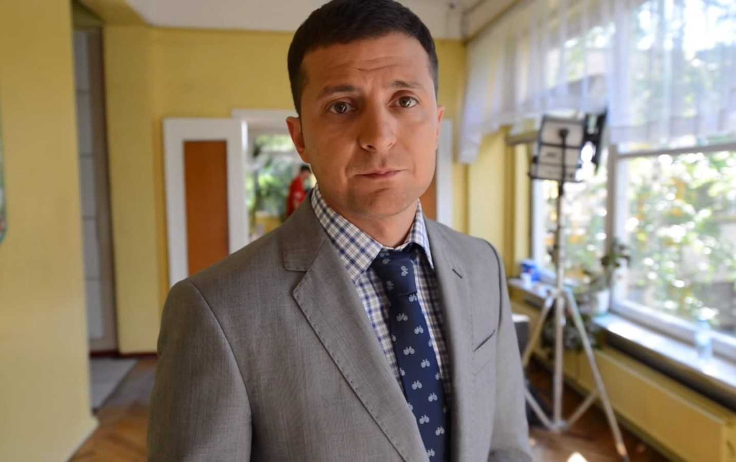 Hacked emails appear to reveal Russia is backing Zelensky 1