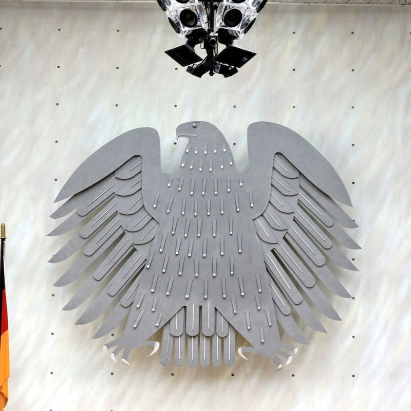 Німеччина відреагувала на рішення української влади не надавати консульські послуги чоловікам за кордоном: Це не вплине на статус захисту