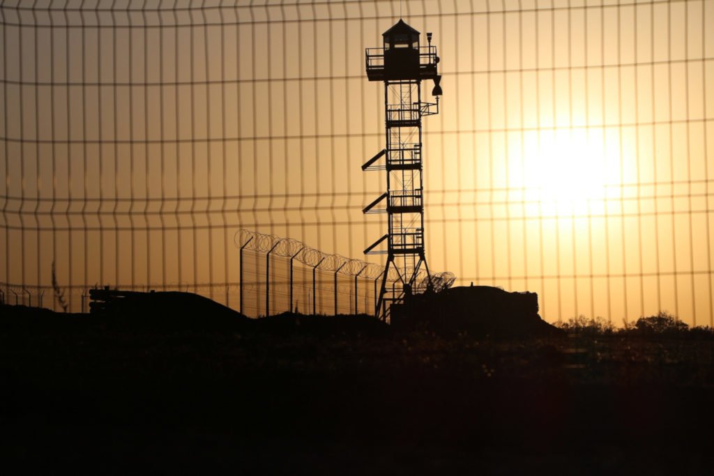Українські прикордонники відновили облаштування кордону з рф