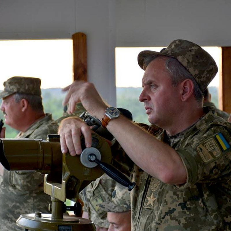Коли я почув пропозицію, що нам потрібно відійти на правий берег Дніпра, зі мною ледве правець не стався - Муженко