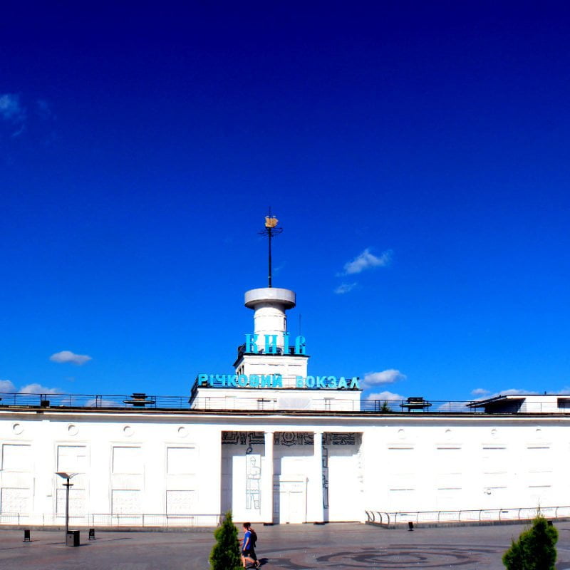 У Річковому вокзалі запрацював виставковий простір "Бухта Art Space"