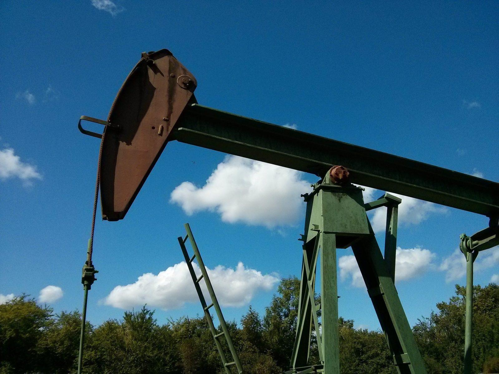 Ukraine offering oil and gas blocks to investors 1