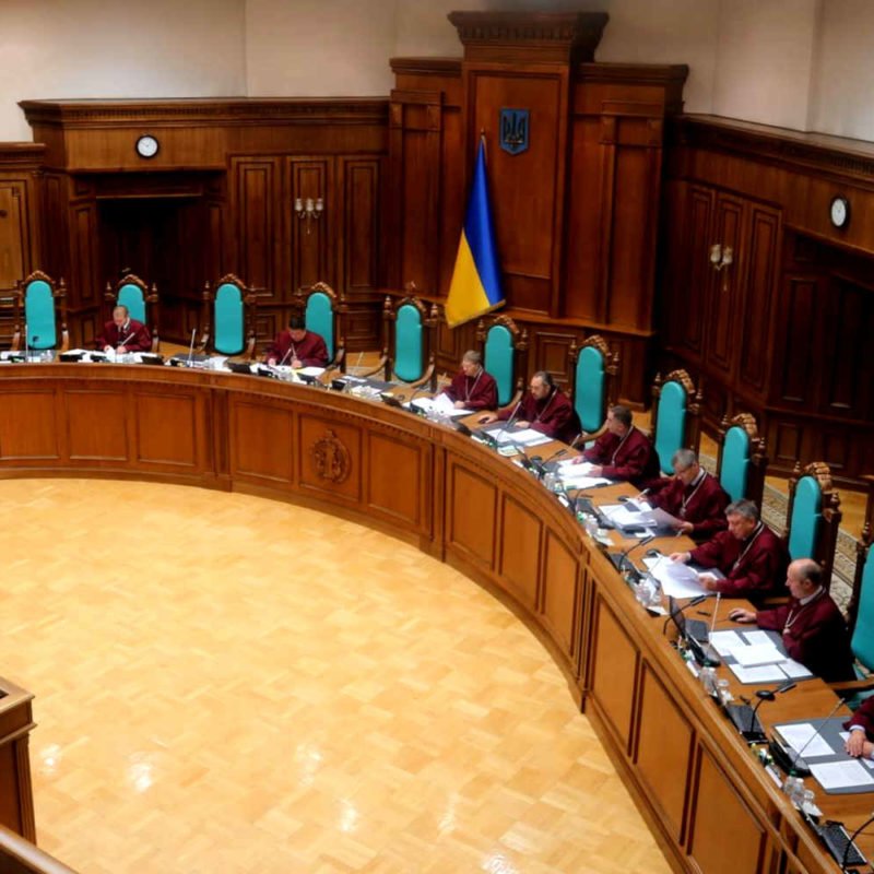 Порошенко закликав проголосувати закон про КС в редакції, яка відповідає рекомендаціям Венеціанської комісії