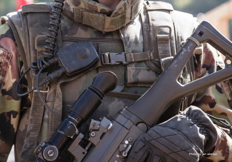 Ministry of Defense issues guidelines on residence permits for foreign service members