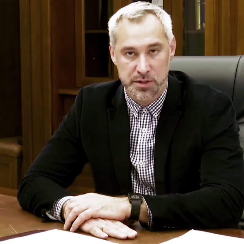 Рябошапка розказав, коли Порошенку повідомлять про підозру. Але це не точно