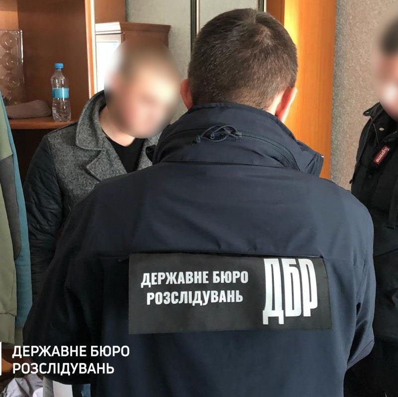 ДБР проводить обшуки у власника телеканалу "Прямий"
