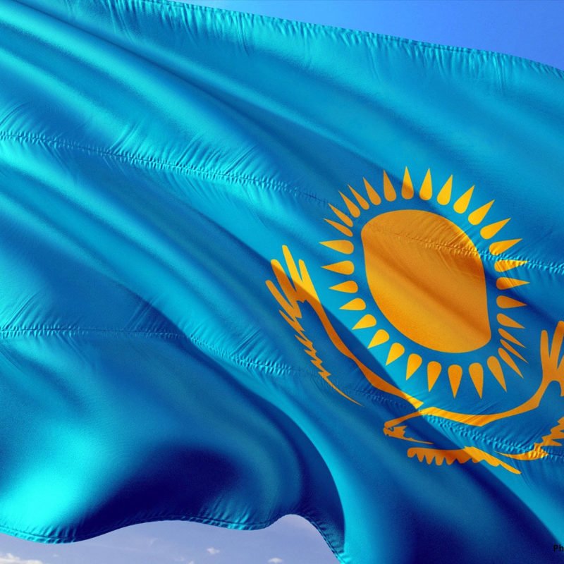Казахстанський формат. Назарбаєв готує зустріч Зеленського з путіним