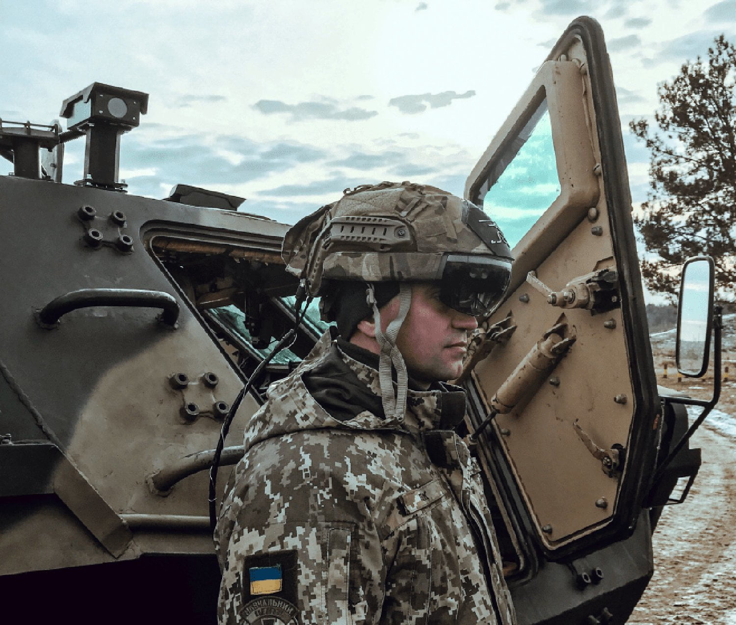 Ukrainian company demonstrates "see-through armor" 3