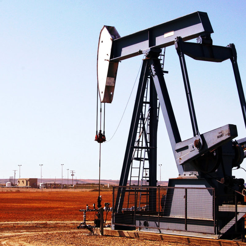 Початок "нафтової війни" між Саудівською Аравією і росією обвалили ціни на нафту