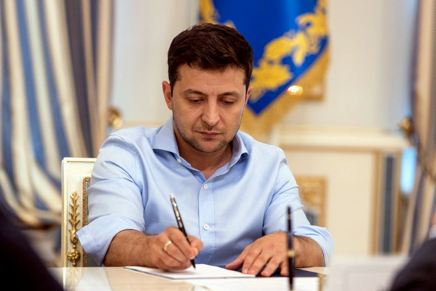 Зеленський нагородив орденом “За заслуги” регіонала, який виступав проти Майдану 3