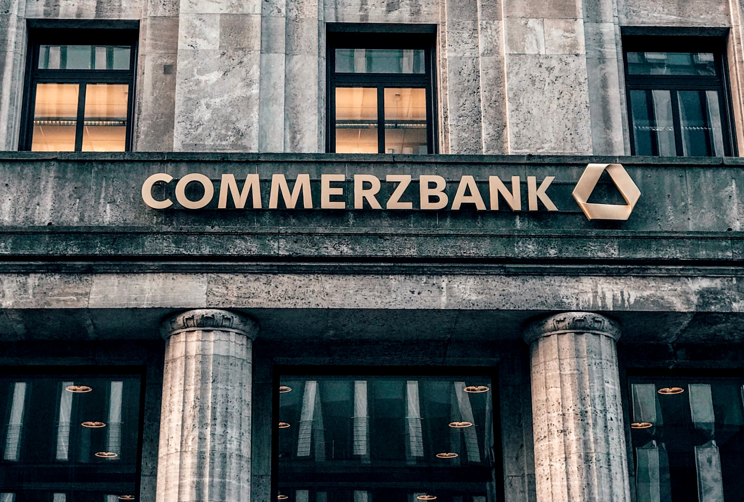 Commerzbank fined for money laundering failings 1