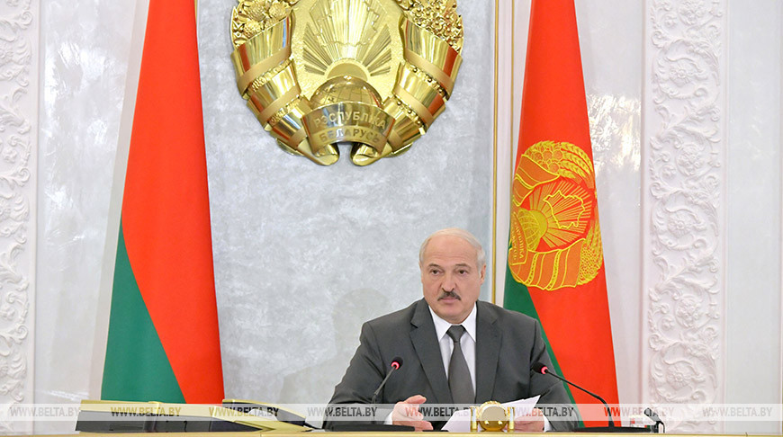Лукашенка закриває кордони