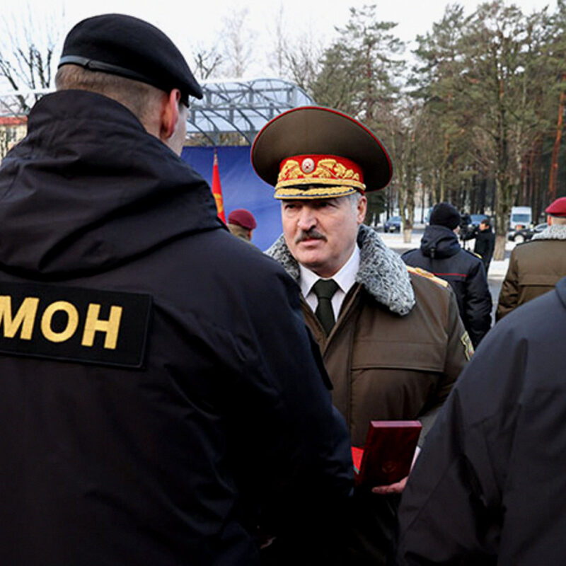 Лукашенка дозволив застосовувати бойову техніку проти протестувальників