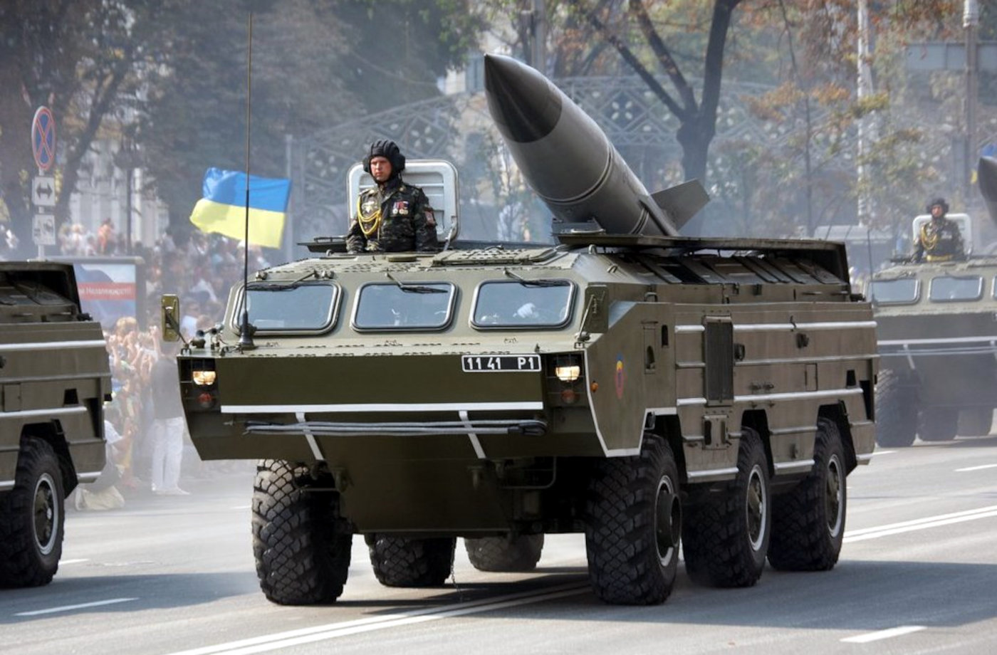 Світ визнає наше право. Україна захищатиметься ударами по російських складах та базах - Подоляк