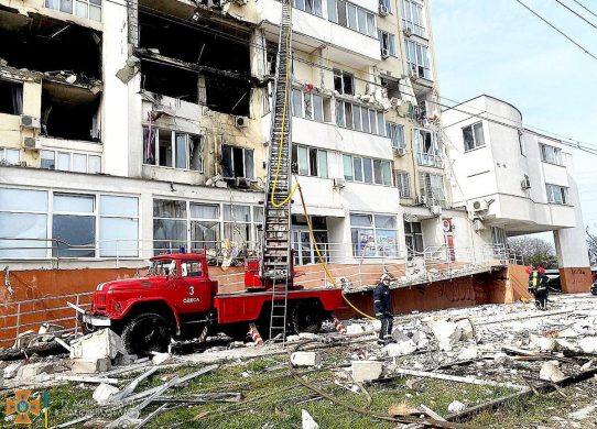 russian airstrike killed at least 6 people in Odesa, 3-month-old baby among them 4