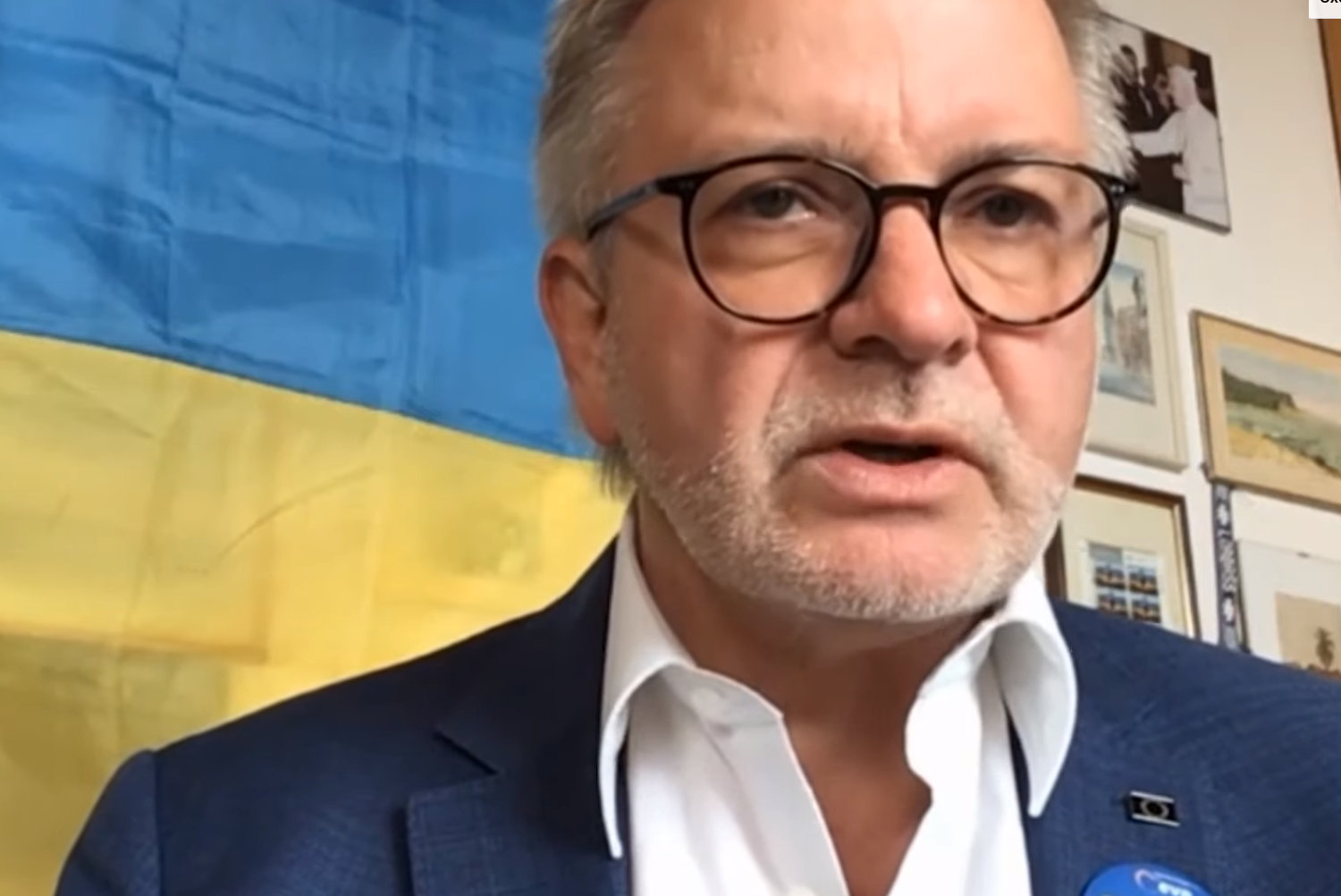 Заборона на виїзд для Порошенка псує імідж України та грає на руку тим, хто не хоче бачити Україну в ЄС - депутат Європарламенту