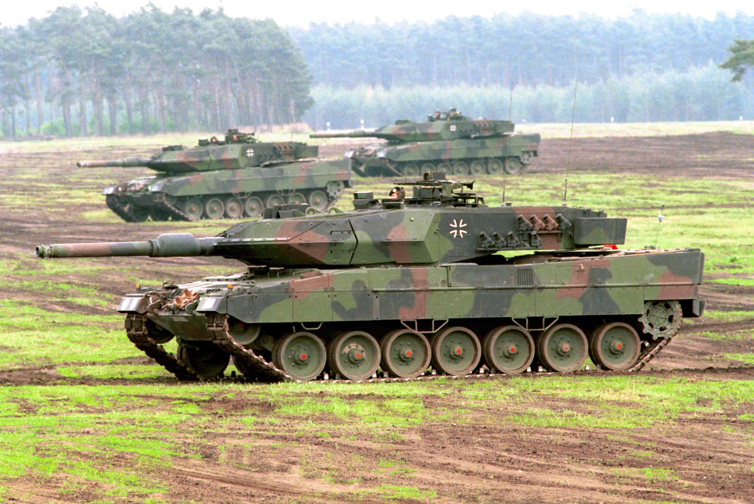 Ukraine needs 16-20 battalions of modern tanks for counteroffensive - Polish General