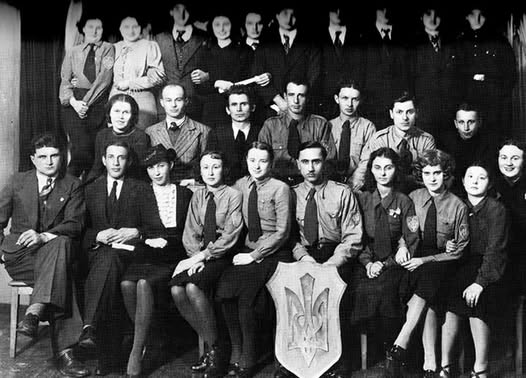 Парубій: 19 серпня 1945 року совєцькі війська окупували Харбін у Маньчжурії. Перше, чим вони зайнялись — арешти та розстріли українців