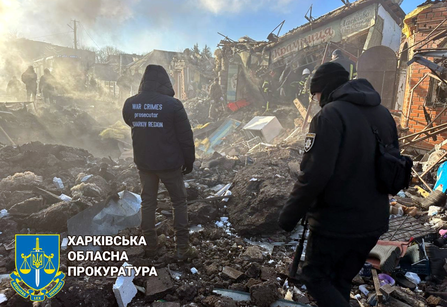 Two women killed, ten-year-old girl injured in attack on market in Kharkiv region [video]