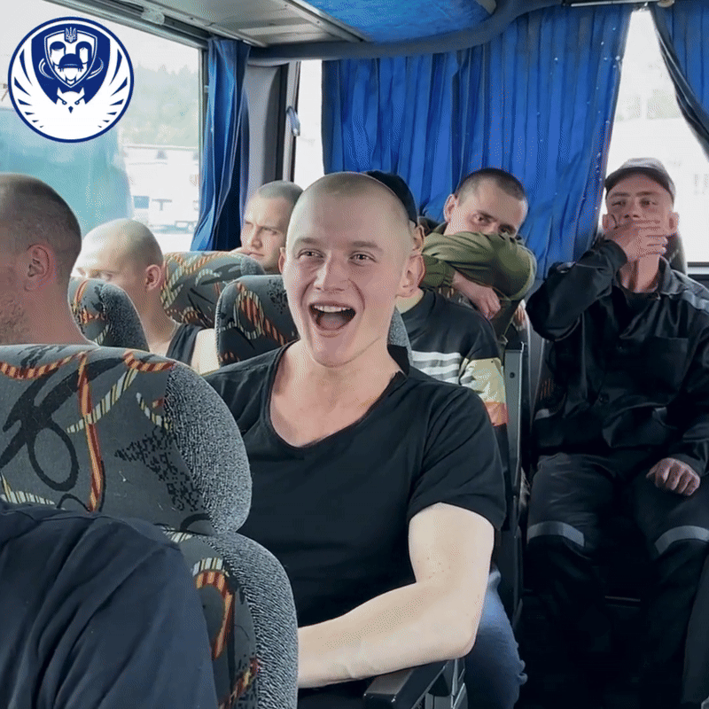 Soldier of the AFU, liberated from captivity, sings Chervona Kalyna [video]