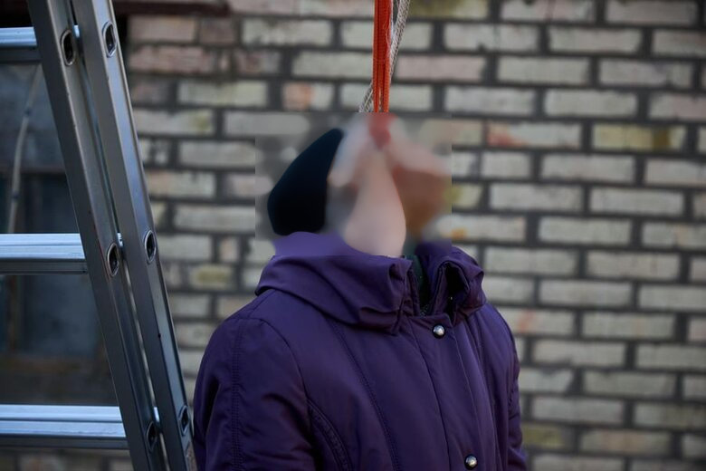 “Why torture elderlies?” Ukrainian photographer Vadym Sarakhan published a series of photos from the de-occupied Kyiv region in 2022, Facebook deleted his post