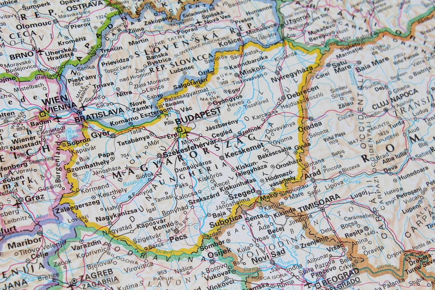 Hungary unlawfully detains Ukrainian bank vehicles carrying millions in cash and gold, Oschadbank says