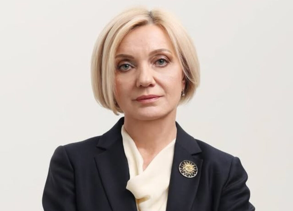 Будь-які пропозиції у плані припинення війни, що передбачають підтримку російської мови або її особливого статусу, суперечать фундаментальним принципам державного суверенітету України