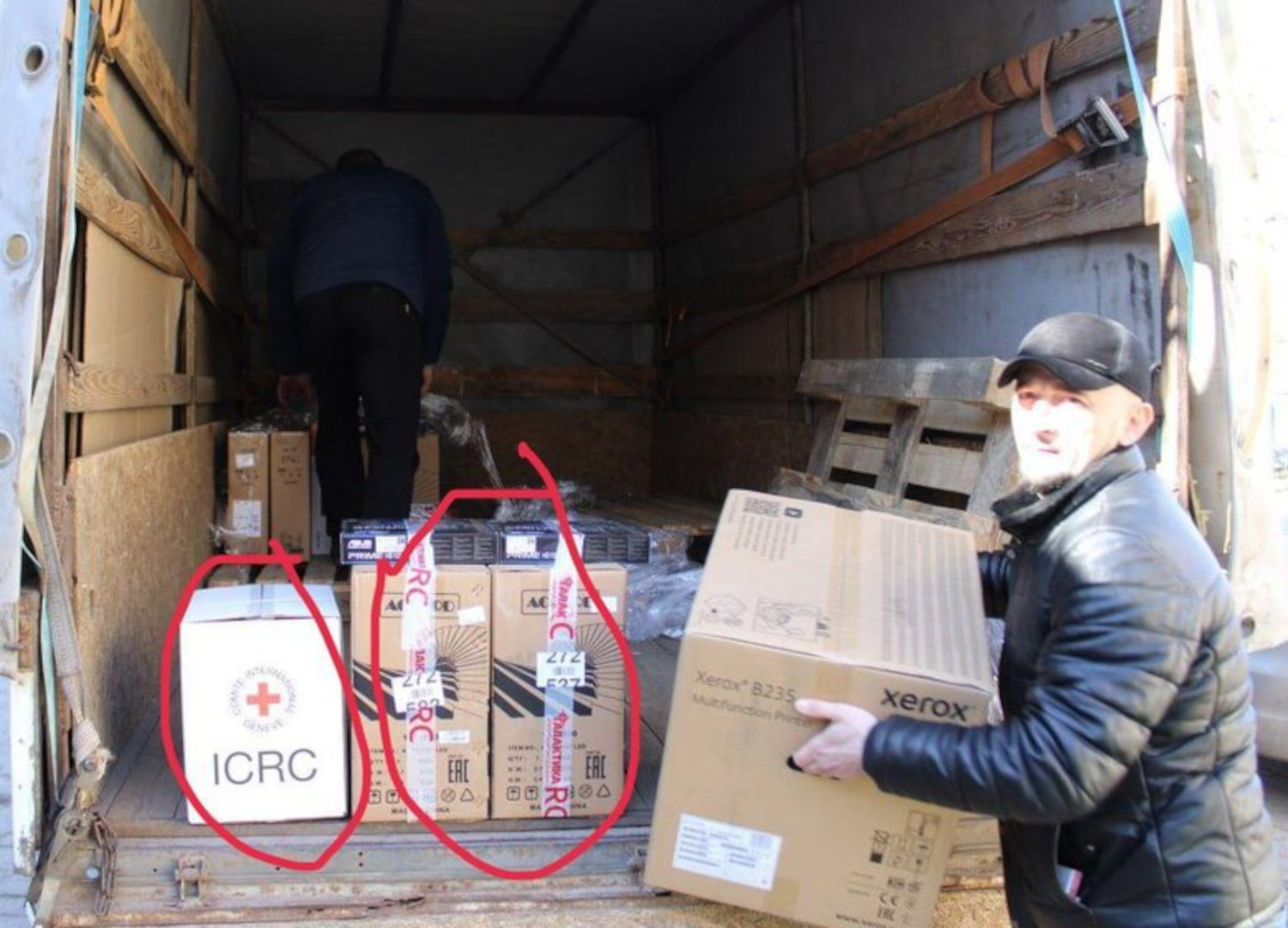 Red Cross provides occupation administration with 'humanitarian aid' in Mariupol district