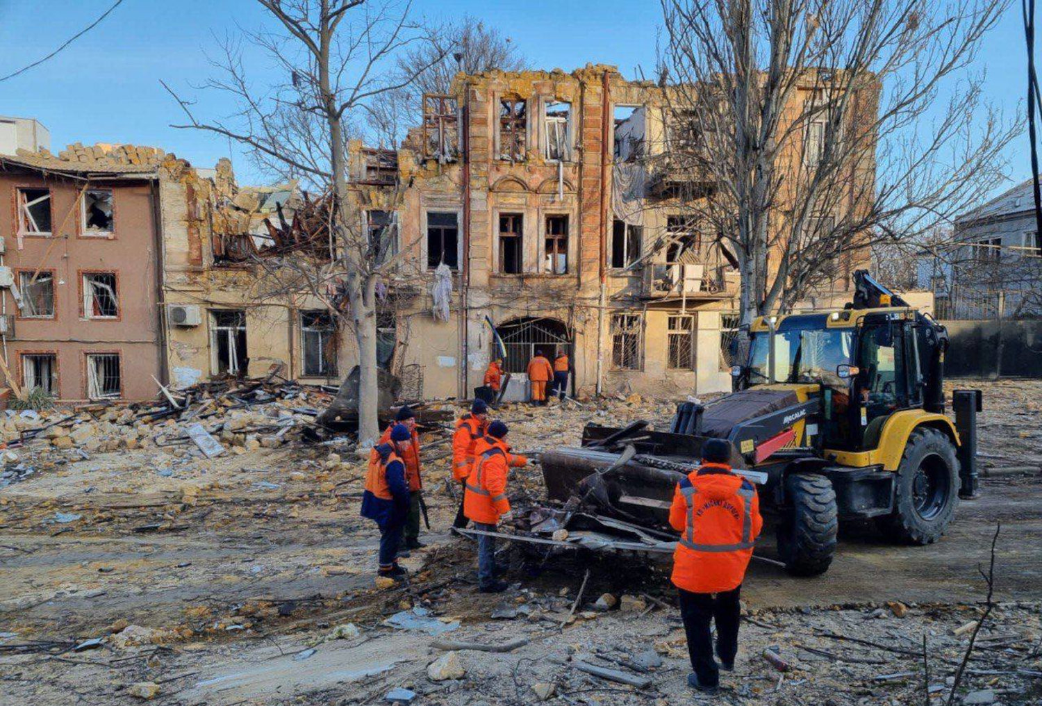 Massive attack on Ukraine: Death toll rose to 39, ruscists targeted 120 cities and villages