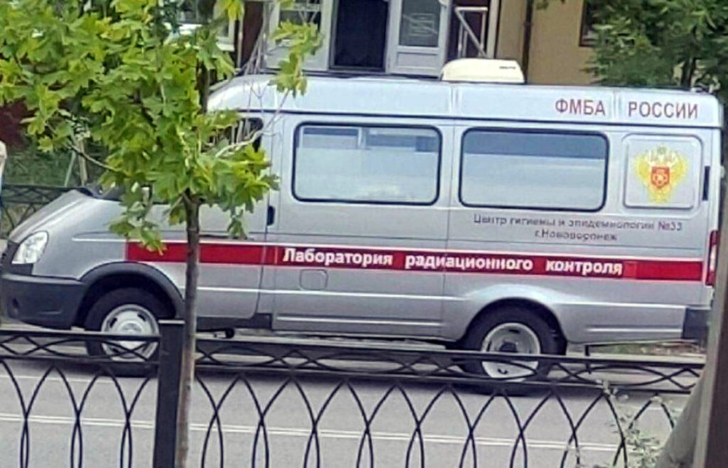 russian mobile radiation laboratories spotted in Enerhodar and Mariupol, Rosatom employees leave Zaporizhzhia Nuclear Power Plant